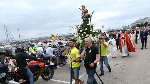 Procesi�n de San Crist�bal y bendici�n de veh�culos en Ribeira 2026