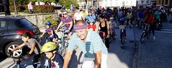 Como otros a�os, ribadenses de todas las edades pueden disfrutar hoy de un nuevo D�a da Bicicleta. 