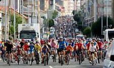 Imagen de archivo de los participantes del d�a de la bici del a�o pasado en Nar�n.