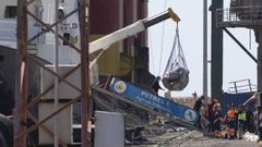 Imagen de archivo del desembarco de�4.350 kilos de coca�na interceptados en altamar durante el mes pasado