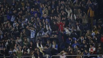 La aficin de Riazor acab el partido contra la Cultural Leonesa festejando el triunfo en las gradas