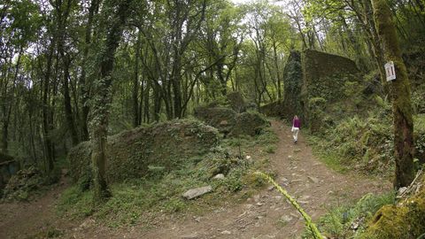 Senda peatonal hasta la aldea de Xei