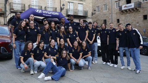 Presentacin de los equipos sniores masculino y femenino del COB.
