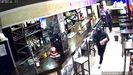 Atraco en una cafeter�a en La Calzada