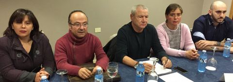 Los miembros de la lista, con Fortes y Escontrela en el medio, explicaron los motivos de la ruptura. 