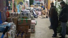 Ayuda depositada en el Taller de arte comeluz, en As Pontes, por la Asociaci�n Pesca Deportiva Porto de Cari�o, entre otros