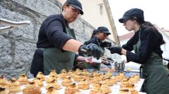 El obradoiro da mucha atenci&oacute;n a la formaci&oacute;n pr&aacute;ctica, participando en eventos en la comarca como la Festa dos Callos de Meis del a&ntilde;o pasado
