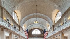 Cubierta de Guastavino en el Registry Room o Great Hall de Ellis Island, Nueva York, donde los inmigrantes pasaban los exmenes mdicos y legales
