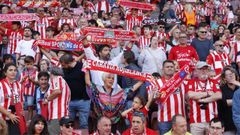 Derbi asturiano entre el Real Sporting de Gijon y el Real Oviedo en El Molin�n
