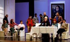 La comedia polic�aca del dramaturgo franc�s es una parodia del aburguesamiento.