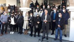 Dos de los ocho hermanos de Juan Antonio Cordero, el primer oficial del Villa de Pitanxo, asistieron al homenaje en Lepe, mientras los otros seis viajaban a Galicia para recoger sus restos mortales