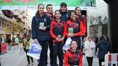 Jvenes del Ourense Atletismo en el podio de la San Silvestre de la ciudad