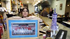 En el Bar Do�a Ana en San L�zaro se citan los del Compos