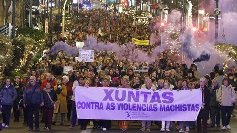Concentracin en Vigo contra la violencia de gnero por el 25N.