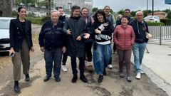 Verea visitando a los vecinos de la r�a do Carballo, en Sar