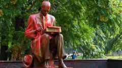 Estatua de Indro Montanelli atacada por activistas antirracistas