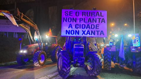 Los tractores empezaron a moverse a las siete de la ma�ana