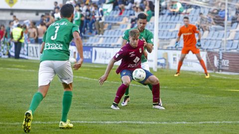 El Pontevedra CF vence al Racing de Ferrol