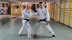 Felipe Iglesias y Xermn Rodrguez, del gimnasio Marbel, campeones del Mundial de Tailandia de jiu jitsu en la categora mster.