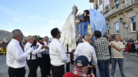 La Palomita Domingo de Resurreci�n en Muros