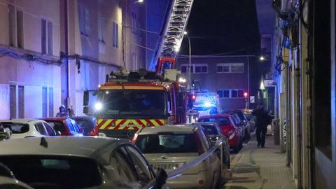 Imagen de archivo de los bomberos interviniendo en el incendio del edificio de la calle San Isidoro