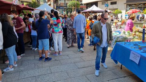 La Festa dos Maios de O Barco incluy una feria de artesana