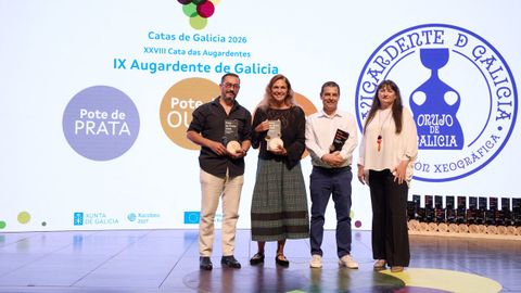 Fonte de Frade se llev&oacute; el Pote de Ouro al mejor aguardiente de Galicia
