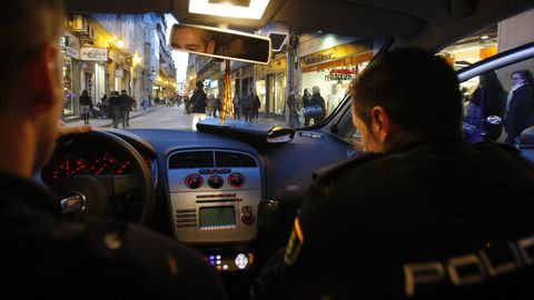 Una patrulla de la Polic�a Nacional