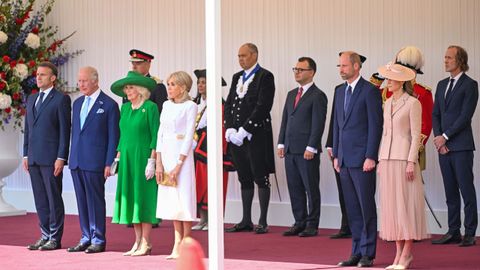 De izquierda a derecha: Emmanuel Macron, el rey Carlos III, la reina Camila, Brigitte Macron, el príncipe Guillermo de Gales y Catalina de Gales.