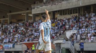 El Compos vence por 3-0 al Badalona en San L�zaro