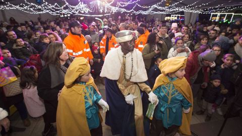 LA IMAGEN QUE NO SE VER� ESTE A�O. No habr� concentraciones, ni recepci�n personal a los ni�os en Carballo