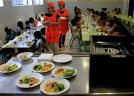 La cocina del colegio Ram�n y Cajal (Picacho) ha sido sustituida por servicio de c�tering. 