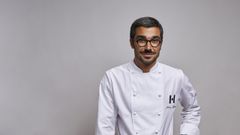 Adri�n Fel�pez con la chaquetilla de H�nico