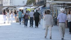 Gente paseando por A Coru�a