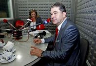 Lores analiz� los proyectos de la ciudad y otros asuntos de �mbito gallego y estatal.
