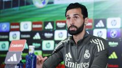 Arbeloa, en su comparecencia de esta ma�ana.