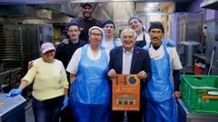La Cocina Econ�mica de A Coru�a celebra su 140 aniversario manteniendo su labor diaria de alimentar a m�s de mil personas, pero advierte de la ca�da de socios por debajo de los 3.000 y hace un llamamiento a la ciudadan�a para asegurar su continuidad