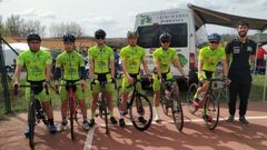 Equipo juvenil del Club Ciclista Jealsa-Barbanza.