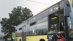 En una imagen de archivo, un bus urbano de la empresa Tralusa en Santiago