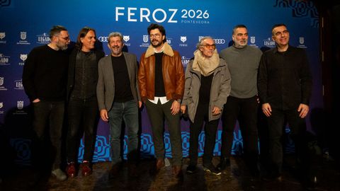 Parte del equipo de la serie &laquo;Anatom&iacute;a de un instante&raquo;, este viernes en Pontevedra.