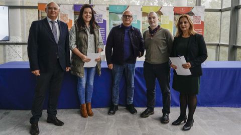 Baltar, con los representantes de los balnearios participantes.