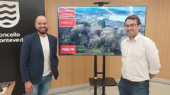 Los concejales del PSOE Ivn Puentes y Manuel Faria, este martes en el Concello
