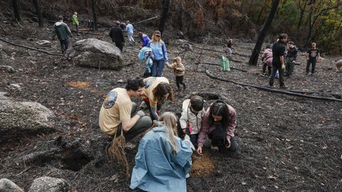 Varios padres llevaron a sus hijos como una forma de aprendizaje