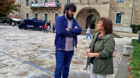 El portavoz del BNG de Noia, Ricardo Su�rez, y la concejala de su grupo, Mari Insua.