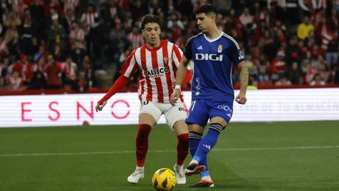 Derbi asturiano entre el Real Sporting de Gijon y el Real Oviedo en El Molin�n