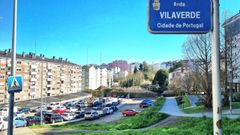 La avenida Vilaverde concluye en una zona de parcelas sin edificar y por las que se seguir�a el vial