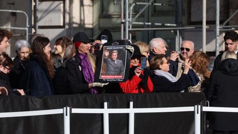 Ciudadanos dan el �ltimo adi�s al dise�ador