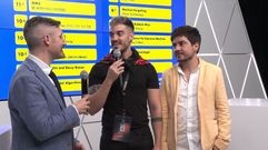 Joel Cava (centro) y Roi P�rez (primero por la derecha) defendieron la candidatura gallega, impulsada desde la agencia compostelana Cecubo Group, en la gala final de AI Song Contest celebrada en Lieja (B�lgica).