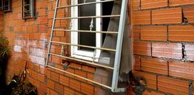 Accedieron por una ventana tras soltar la reja de protecci�n.