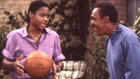 Malcolm-Jamal Warner y Bill Cosby en una escena de «La hora de Bill Cosby»